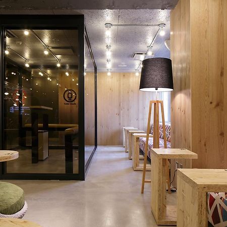 Booth Netcafe & Capsule Hotel Tokio Buitenkant foto