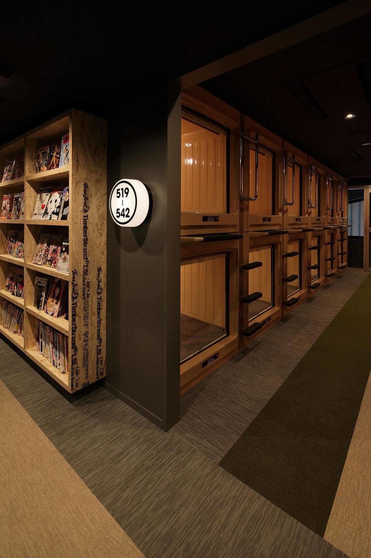 Booth Netcafe & Capsule Hotel Tokio Buitenkant foto